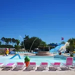 Dom wakacyjny Confortable A + Piscine