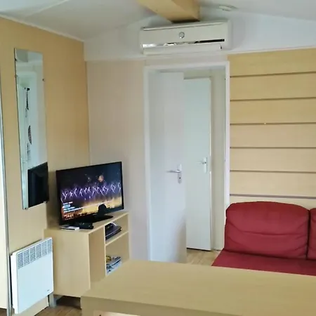Confortable A + Piscine Holiday home *