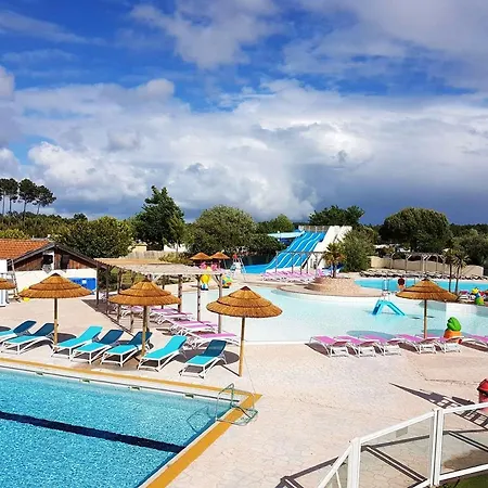 Prázdninový dům Confortable A + Piscine