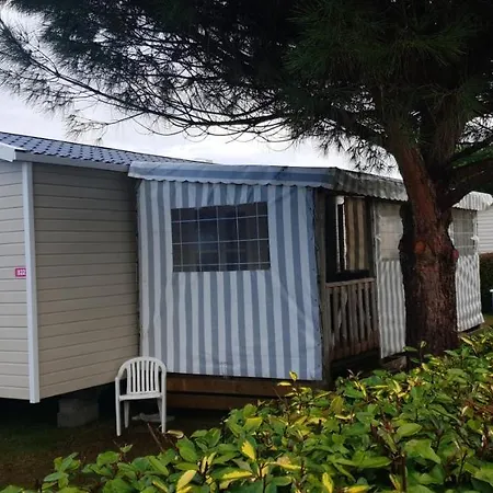 Prázdninový dům Confortable A + Piscine Gastes