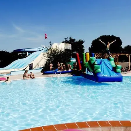 Confortable A + Piscine * Gastes