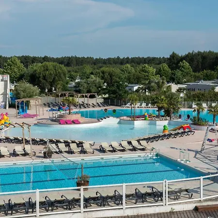 Confortable à + Piscine * Gastes