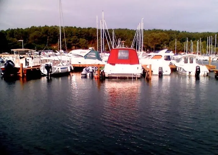 Confortable A + Piscine Dom wakacyjny *